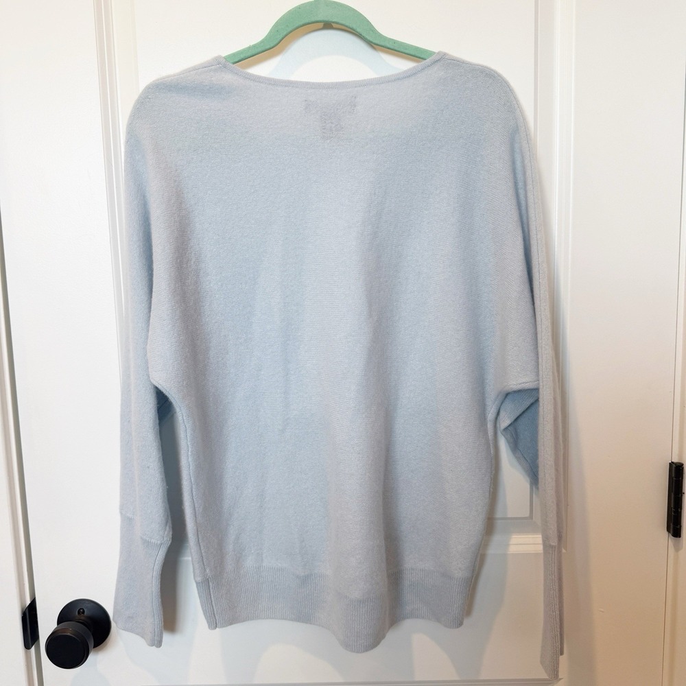 Tahari Cashmere Sweater L Blue French Girl Parisian Quiet Luxury Soft Capsule - Picture 4 of 7